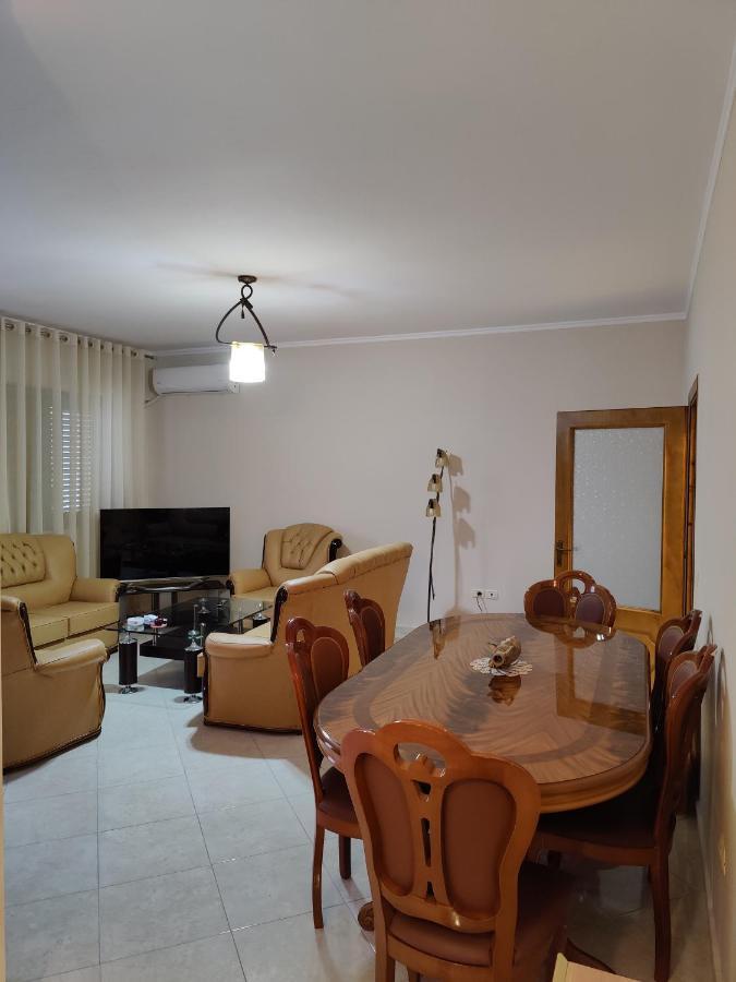 City Center Apartment Berat Exterior foto